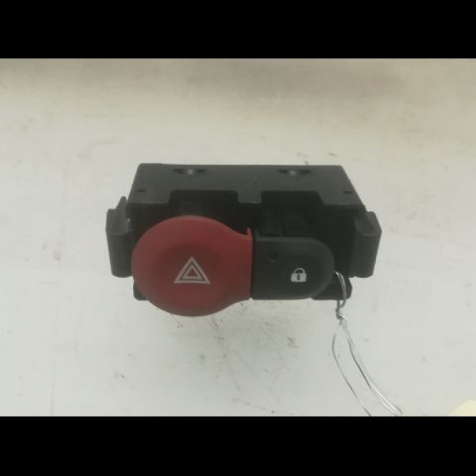Bouton de warning occasion RENAULT MODUS Phase 2 01-2008->12-2012 1.5 DCI 75ch 252103766R 1