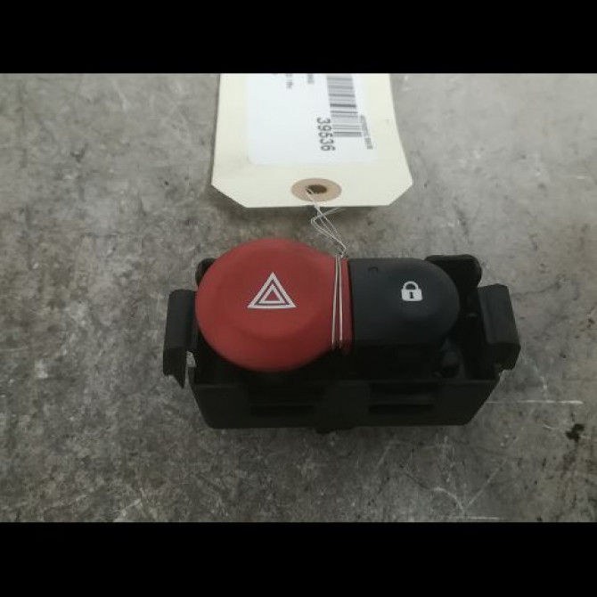 Bouton de warning occasion RENAULT CLIO III Phase 2 03-2009->12-2014 1.2i 16v 75ch 252103766R 1