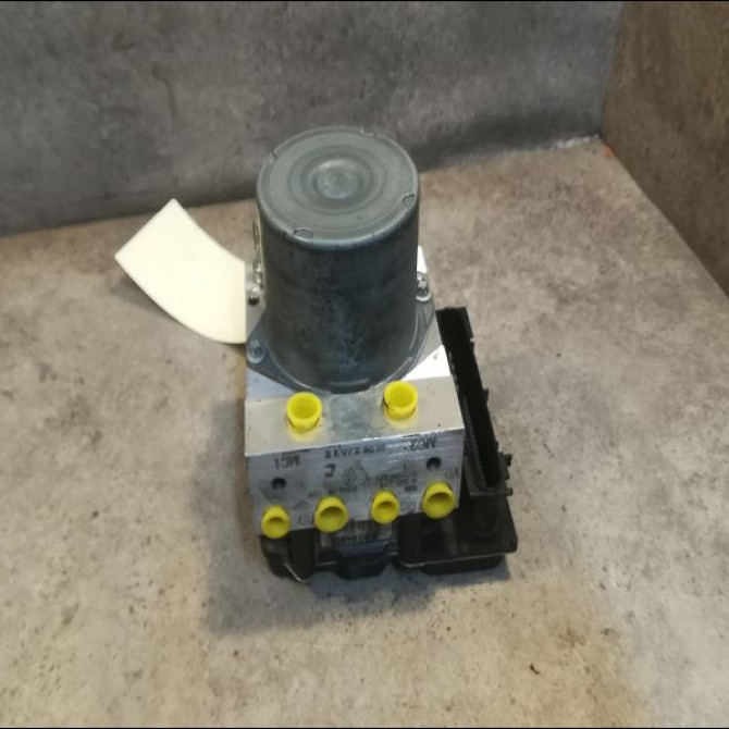 Unité hydraulique ABS occasion RENAULT CLIO III Phase 1 09-2005->03-2009 1.5 DCI 85ch 8201128671 1