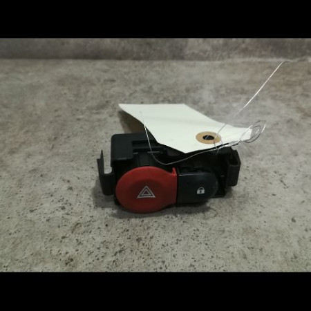 Bouton de warning occasion RENAULT CLIO III Phase 1 09-2005->03-2009 1.5 DCI 70ch 252103766R