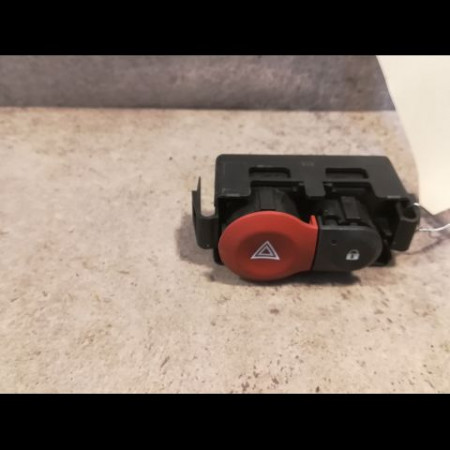 Bouton de warning occasion RENAULT CLIO III Phase 2 03-2009->12-2014 1.5 DCI 90ch 252103766R