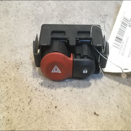 Bouton de warning occasion RENAULT CLIO III Phase 2 03-2009->12-2014 1.5 DCI 70ch 252103766R