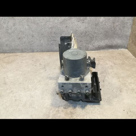 Unité hydraulique ABS occasion RENAULT CLIO III Phase 2 03-2009->12-2014 1.5 DCI 85ch 8201128671