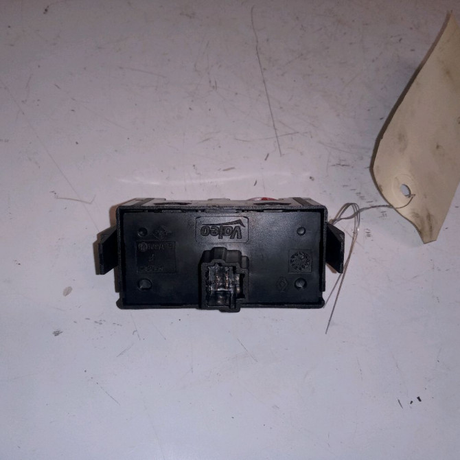 Bouton de warning occasion RENAULT TWINGO III Phase 1 06-2014->... 0.9 TCE 12v 90ch 252103766R 2