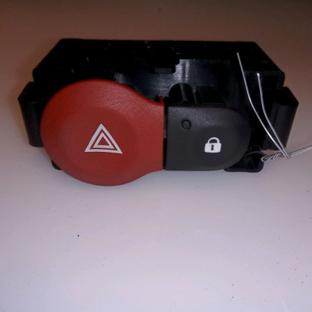 Bouton de warning occasion RENAULT CLIO III Phase 2 03-2009->12-2014 1.5 DCI 75ch 252103766R