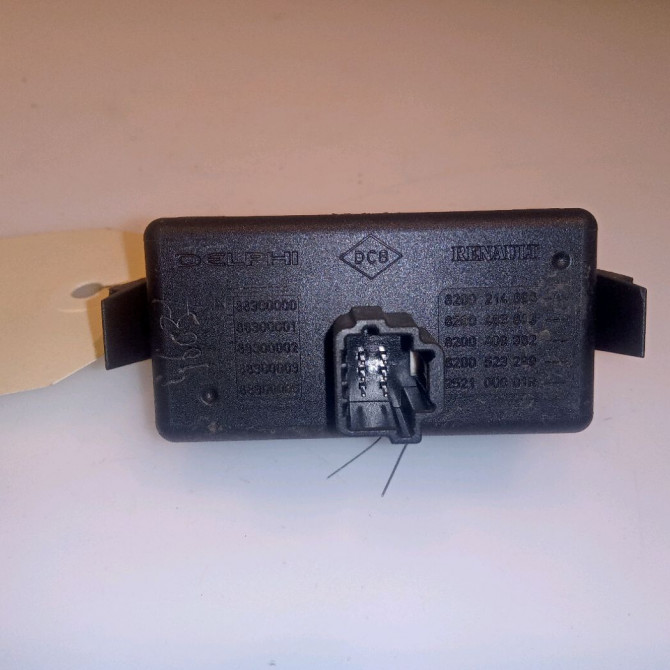 Bouton de warning occasion RENAULT CLIO III Phase 1 09-2005->03-2009 1.2 TCE 16v 100ch 252103766R 2