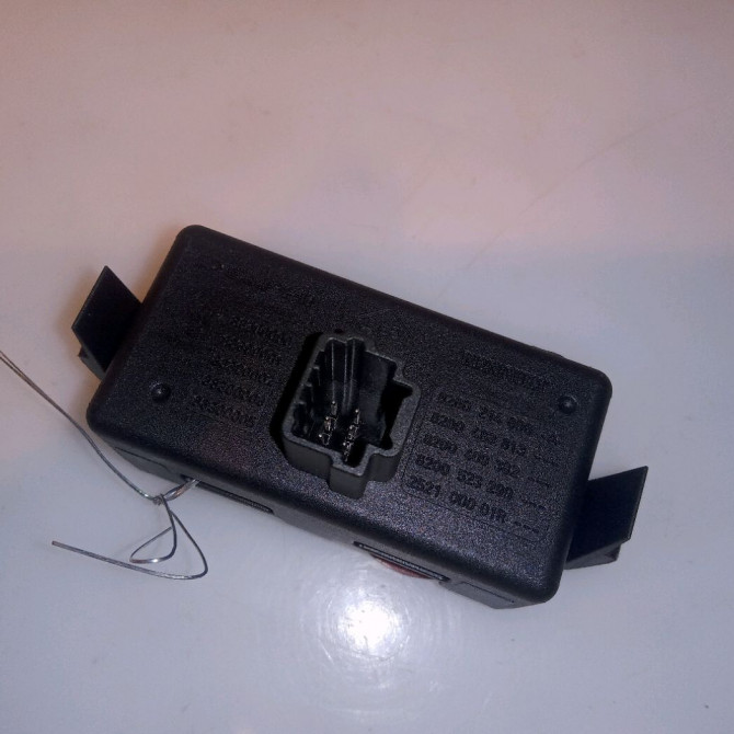 Bouton de warning occasion RENAULT CLIO III Phase 1 09-2005->03-2009 1.5 DCI 105ch 252103766R 2