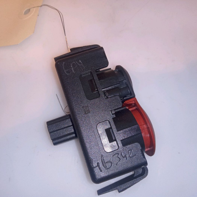 Bouton de warning occasion RENAULT CLIO III Phase 1 09-2005->03-2009 1.5 DCI 105ch 252103766R 3