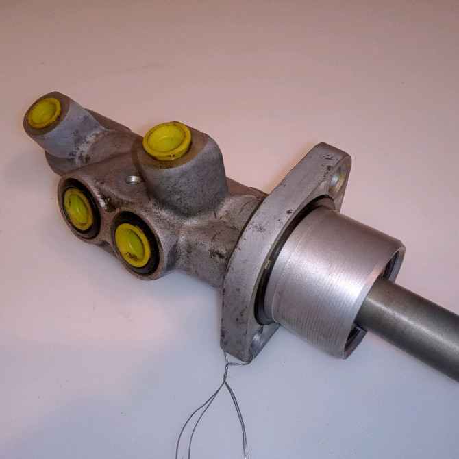 Maitre cylindre occasion RENAULT CLIO III Phase 2 03-2009->12-2014 1.5 DCI 75ch 7701208402 1