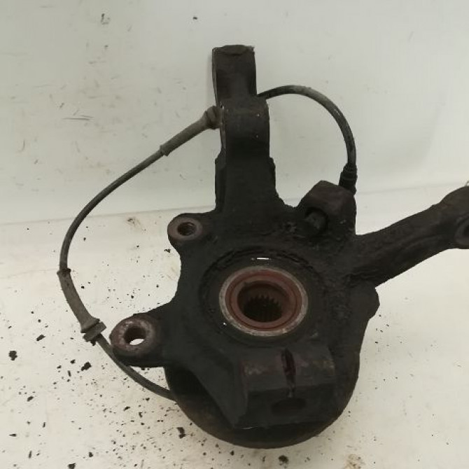 Moyeu avd occasion RENAULT CLIO II Phase 2 06-2001->07-2006 1.5 DCI 55ch 7701205779 3