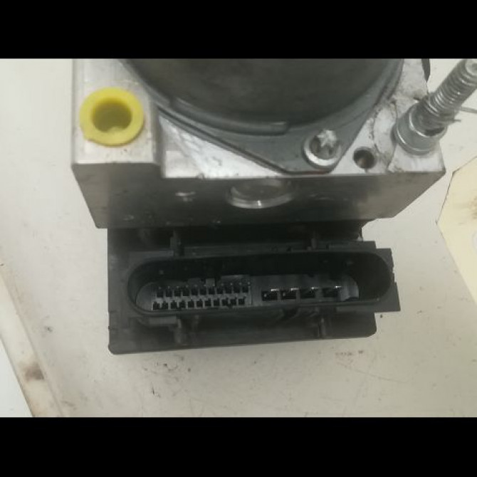 Unité hydraulique ABS occasion RENAULT CLIO III Phase 2 03-2009->12-2014 1.5 DCI 85ch 7701209606 3