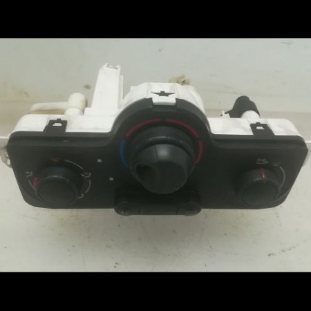 Commande de chauffage occasion RENAULT CLIO III Phase 1 09-2005->03-2009 1.5 DCI 70ch 7701070473