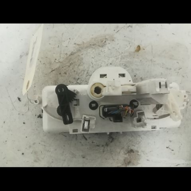 Commande de chauffage occasion RENAULT CLIO III phase 1 ESTATE 01-2008->03-2009 1.5 DCI 85ch 7701070473 2