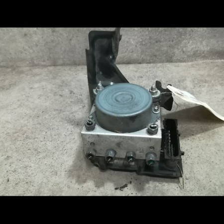 Unité hydraulique ABS occasion RENAULT CLIO III Phase 1 09-2005->03-2009 1.5 DCI 70ch 7701209606