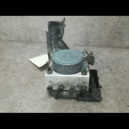 Unité hydraulique ABS occasion RENAULT CLIO III Phase 2 03-2009->12-2014 1.5 DCI 75ch 7701209606