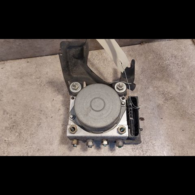 Unité hydraulique ABS occasion RENAULT CLIO III Phase 1 09-2005->03-2009 1.5 DCI 85ch 7701209606 2