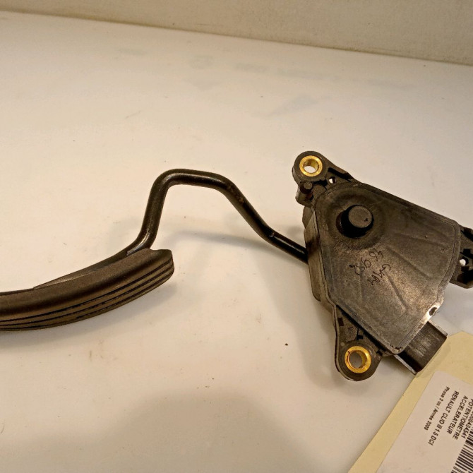 Potentiometre accelerateur occasion RENAULT CLIO III Phase 2 03-2009->12-2014 1.5 DCI 85ch 2