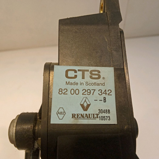 Potentiometre accelerateur occasion RENAULT CLIO III Phase 2 03-2009->12-2014 1.5 DCI 85ch 4