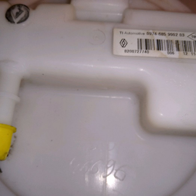 Jauge a carburant occasion RENAULT CLIO III Phase 2 03-2009->12-2014 1.2i 16v 75ch 8200727740 5