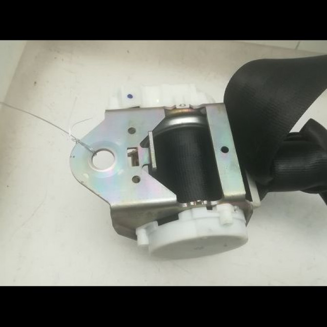 Ceinture arrière gauche occasion AUDI A3 II Phase 1 06-2003->06-2008 2.0 TDi 140ch 8P0857805V04 3