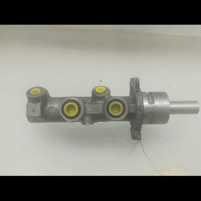 Maitre cylindre occasion FIAT BRAVO II BRAVO II Phase 1 2007-03-01->2011-12-31 1.9 JTD 120ch 77364611 1