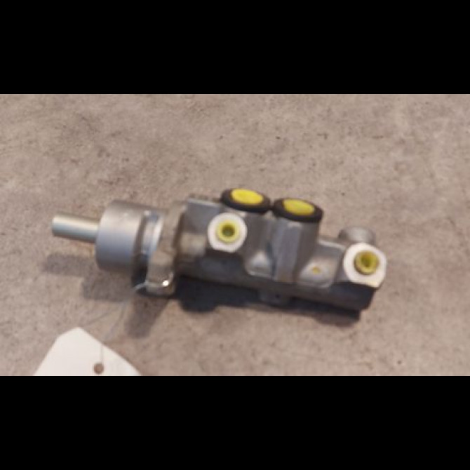 Maitre cylindre occasion RENAULT TWINGO I Phase 3 08-2000->06-2007 1.2i 8v 60ch 7701204610 1