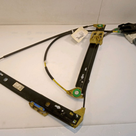 Mecanisme + moteur lève-glace avant droit occasion AUDI A1 Phase 1 06-2010->03-2015 1.2 TFSI 86ch 8X3837462A