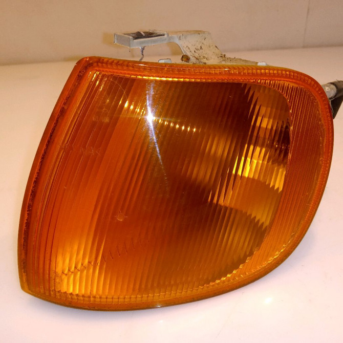 Clignotant gauche occasion VOLKSWAGEN POLO III Phase 1 10-1994->11-1999 1.3 6N0953041B 1