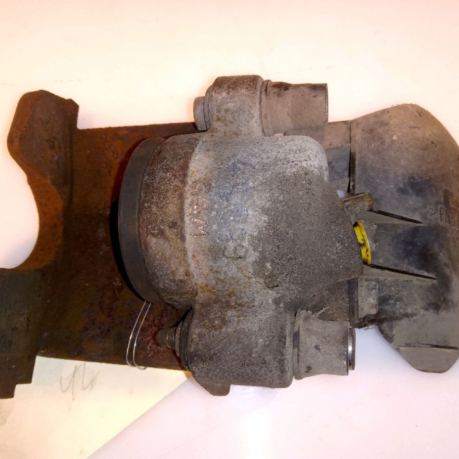 Etrier de frein avant droit occasion VOLKSWAGEN POLO III Phase 1 10-1994->11-1999 1.3 6N0615123A 2