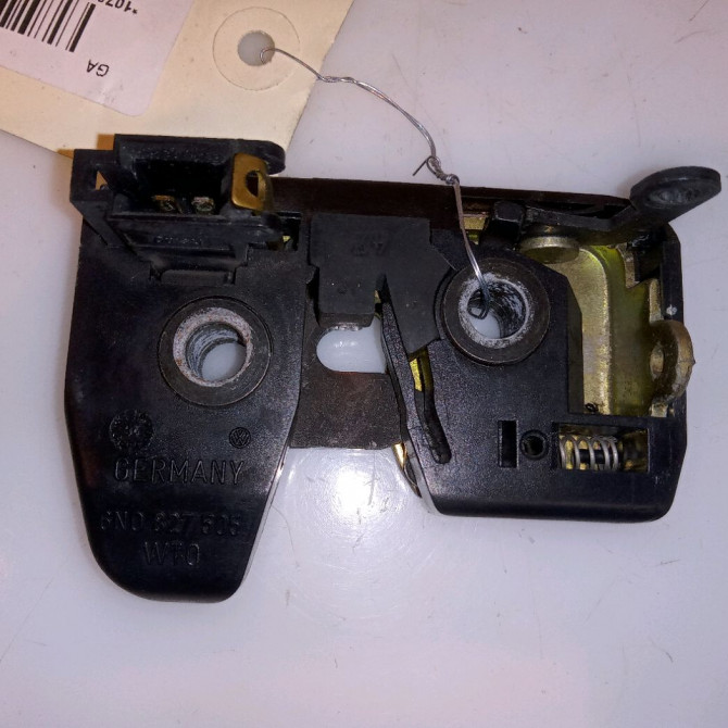 Serrure hayon occasion VOLKSWAGEN POLO III Phase 1 10-1994->11-1999 1.3 6N0827505A 2