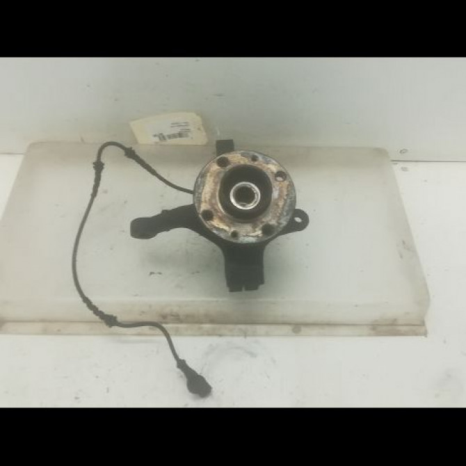 Moyeu avg occasion DACIA LOGAN I Phase 1 06-2005->06-2008 1.6 MPI 7701207677 1