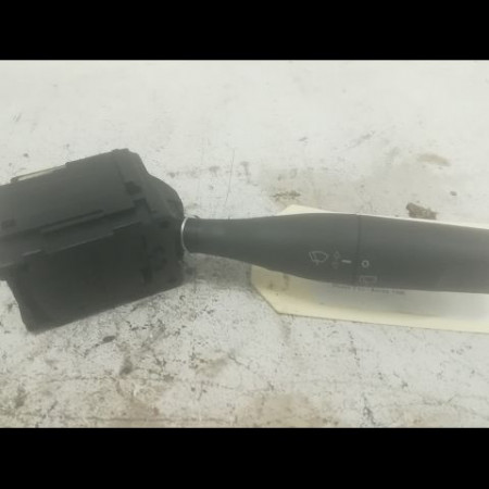 Commande essuie glace occasion PEUGEOT 106 Phase 2 04-1996->09-2003 1.1i 6239C0