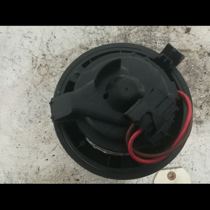 Ventilateur de chauffage occasion DACIA SANDERO II Phase 2 02-2017->... 272107379R 2