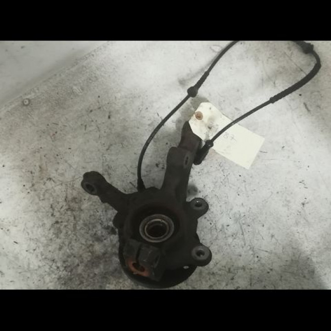 Moyeu avg occasion RENAULT TWINGO II Phase 1 06-2007->11-2011 1.5 DCI 65ch 7701207677 2