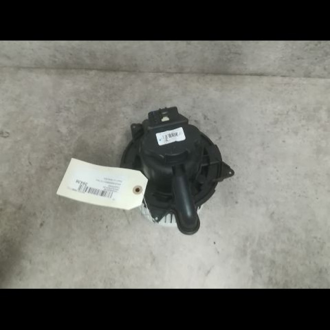 Ventilateur de chauffage occasion DACIA SANDERO II Phase 1 10-2012->... 1.0i 75ch 272107379R 2
