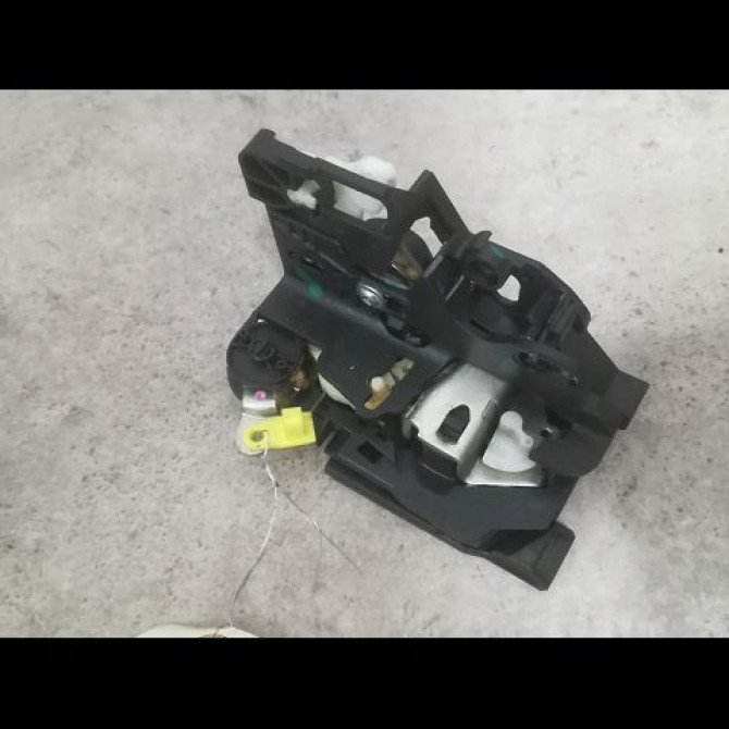 Serrure porte arg occasion DACIA SANDERO II Phase 1 10-2012->... 1.0i 75ch 825034213R 2