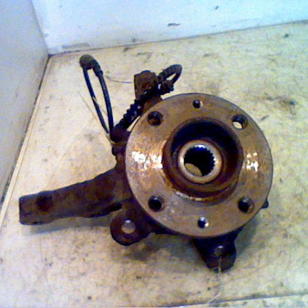 Moyeu avg occasion RENAULT TWINGO II Phase 1 06-2007->11-2011 1.5 DCI 65ch 7701207677