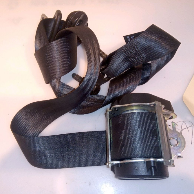 Ceinture avant droite occasion DACIA SANDERO II Phase 1 10-2012->... 1.2i 75ch 868845972R 1