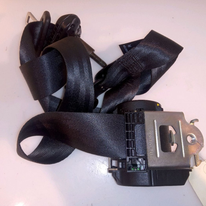 Ceinture avant droite occasion DACIA SANDERO II Phase 1 10-2012->... 1.2i 75ch 868845972R 2