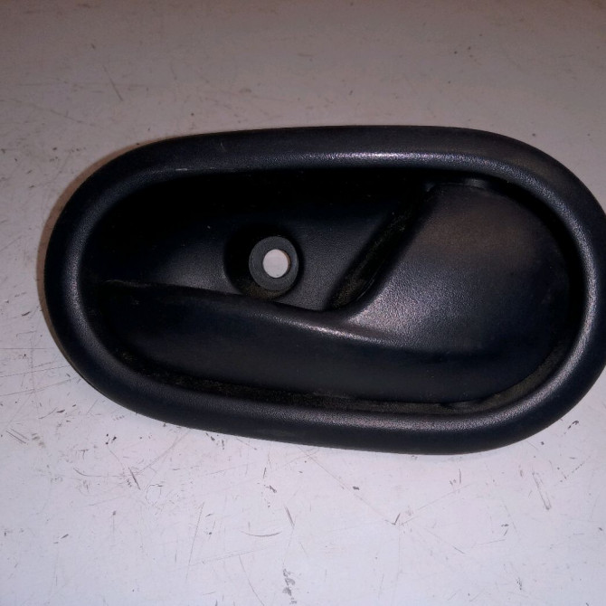 Poignee int porte avd occasion DACIA SANDERO II Phase 1 10-2012->... 1.2i 75ch 826721919R 1