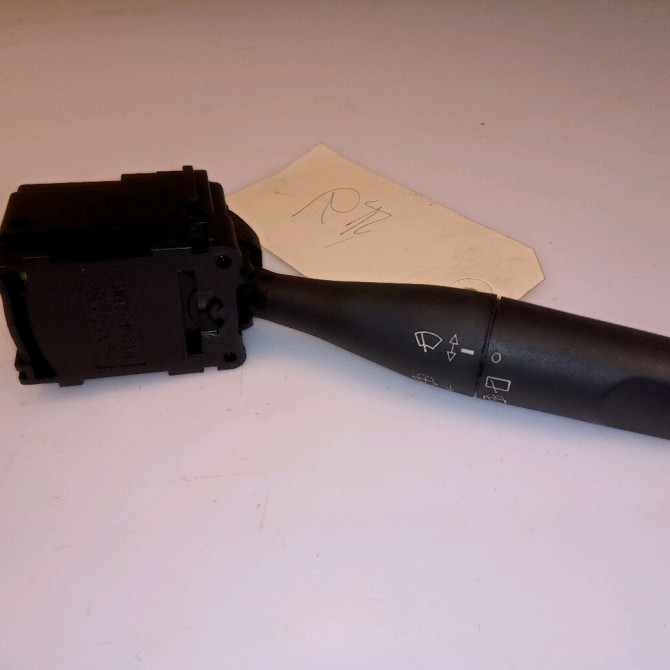 Commande essuie glace occasion PEUGEOT 106 Phase 2 04-1996->09-2003 1.1i 60ch 6239C0 1