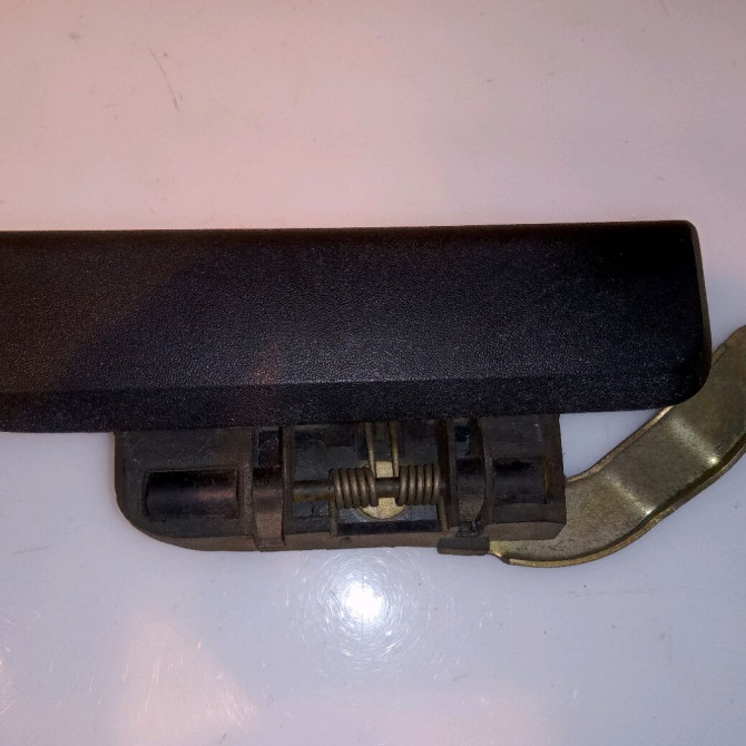 Poignee ext porte avd occasion PEUGEOT 106 Phase 2 04-1996->09-2003 1.1i 60ch 9101A9 1