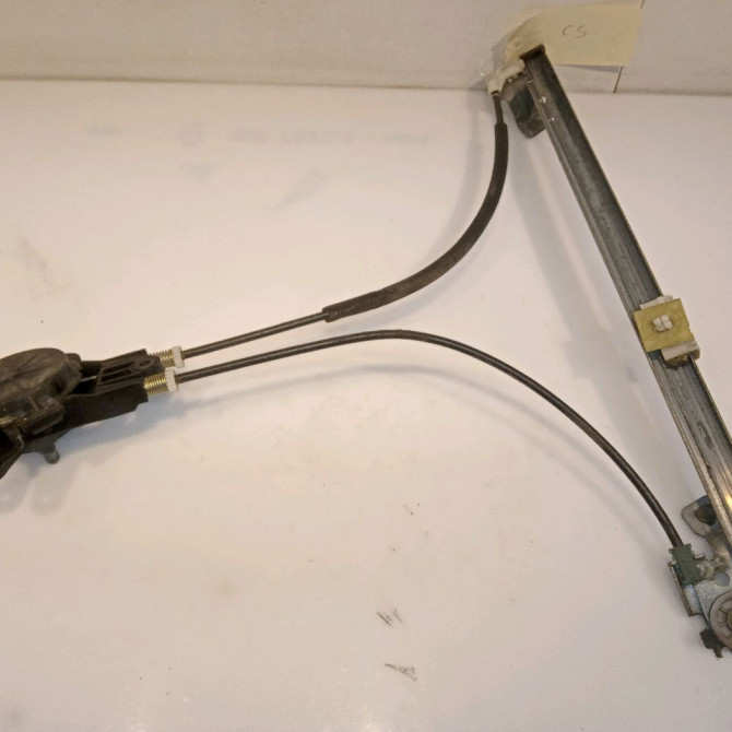 Mécanisme lève-glace avant gauche occasion PEUGEOT 106 Phase 2 04-1996->09-2003 1.0i 922181 2