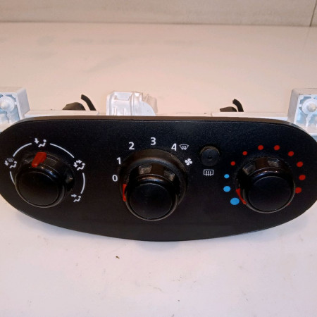 Commande de chauffage occasion DACIA SANDERO II Phase 1 10-2012->... 1.2i 75ch 275100056R