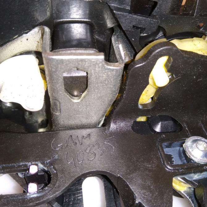 Serrure porte arg occasion DACIA SANDERO II Phase 1 10-2012->... 1.2i 75ch 825034213R 4