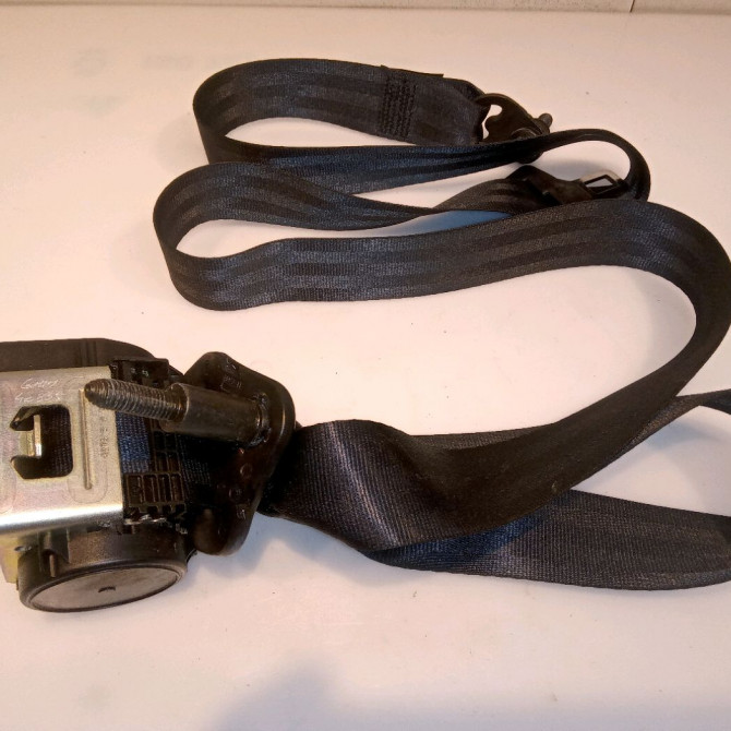 Ceinture avant droite occasion DACIA SANDERO II Phase 1 10-2012->... 1.2i 75ch 868845972R 2