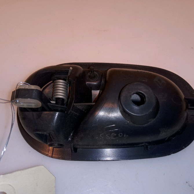 Poignee int porte avg occasion DACIA SANDERO II Phase 1 10-2012->... 1.2i 75ch 806717698R 2