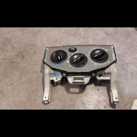 Commande de chauffage occasion OPEL VIVARO I Phase 1 10-2002->08-2006 1.9 DTI 8v 100ch 93198830