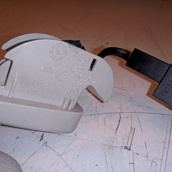 Pare-soleil droit occasion SEAT LEON II Phase 1 09-2005->05-2009 2.0 TDI 140ch 5P0857552T2F4 3