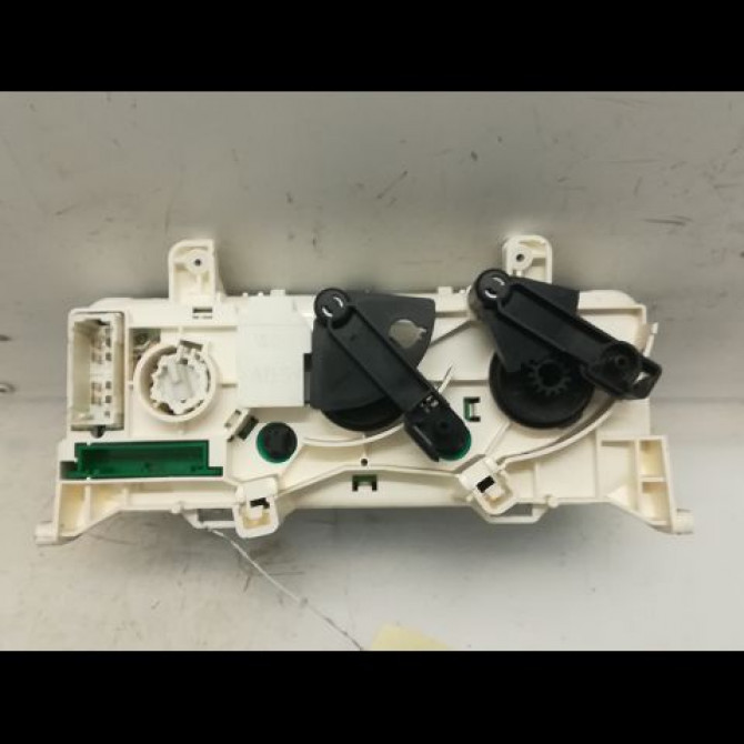 Commande de chauffage occasion RENAULT CLIO II Phase 2 06-2001->07-2006 1.2 2